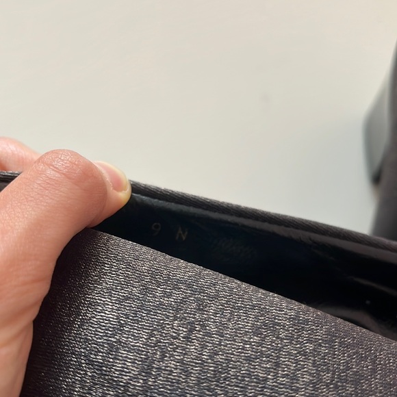 Donald J Pliner gold/ black shiny block heel pumps - Picture 7 of 7